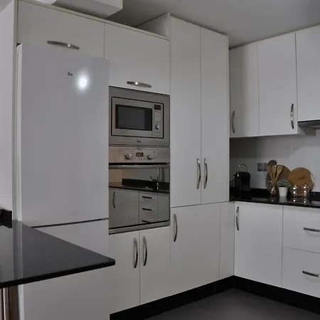 Santa Maria Bertamirans Apartman *